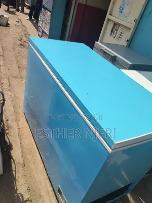 Ramtons Deep Freezer 350L Nyeusi ya Mtoto