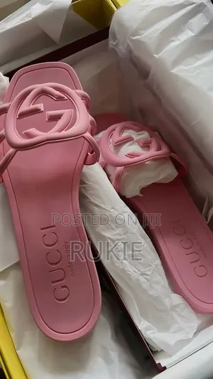 Gucci Interlocking Sandals