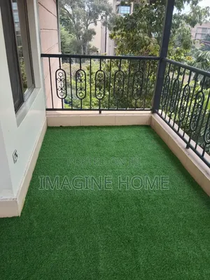 Balcony Green Grass Carpet - Brand New