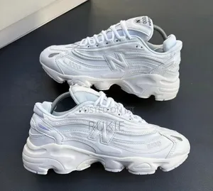 New Balance 1000 Sneakers