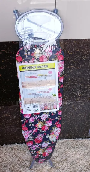 Bodi ya Kupiga pasi na pasi Iliyounganishwa