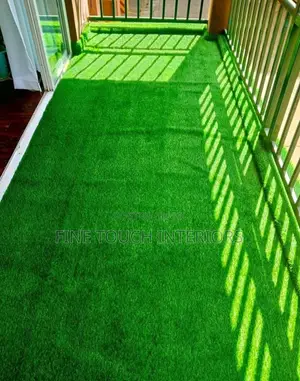 Luxury Synthetic Grass Mat - Brand New