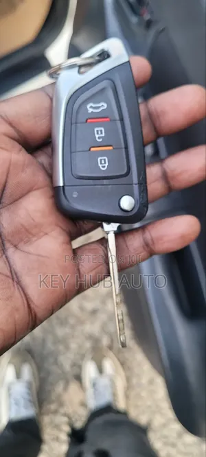 Kupanga Ufunguo wa Gari Nairobi | Auto Locksmith Kenya