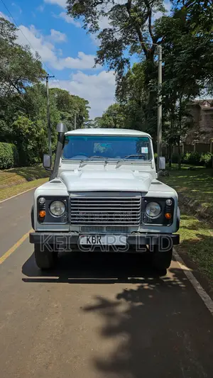 Land Rover Defender Puma 110 2.4 TD 2011 Nyeupe