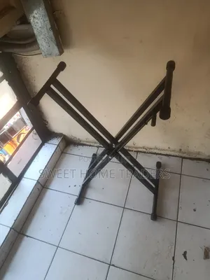 Stendi ya Kinanda/Piano Inayoweza Kurekebishwa