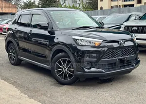 Toyota Raize 2020 Nyeusi