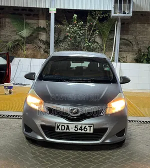 Toyota Vitz 2013 Kijivu