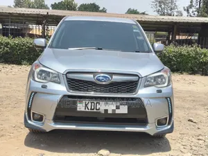 Subaru Forester XT 2014 Nyeupe