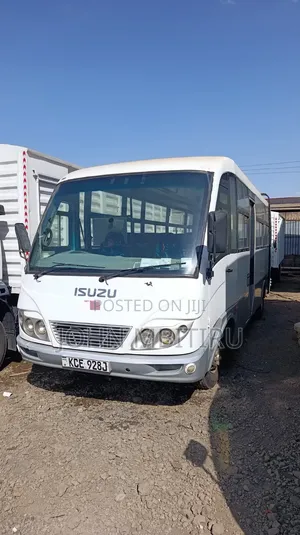Isuzu NQR 2015 Bus - White