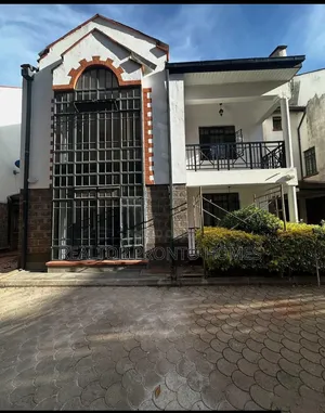 Townhouse ya Vyumba 4 vya Kulala kwa Kukodisha Lavington, Valley Arcade