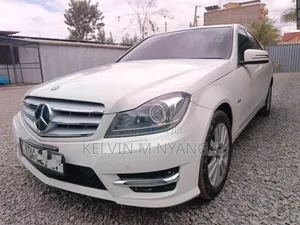 Mercedes-Benz C200 2014 Nyeupe