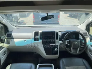 Toyota TownAce 2019 Nyeupe