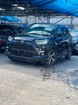 Toyota Raize 2019 Nyeusi Matt