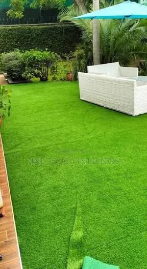 Carpet ya Nyasi Bandia ya Ubora wa Juu
