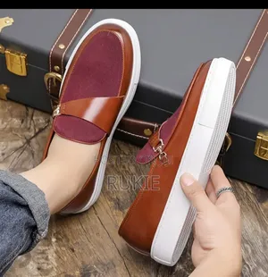 Viatu vya Suede Monk Casual