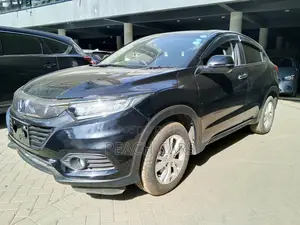 Honda Vezel 2019 Nyeusi