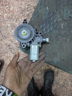 Mazda Demio Motor wa Dirisha (Used)