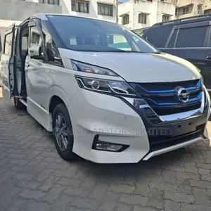 Nissan Serena e-POWER 2019 Nyeupe