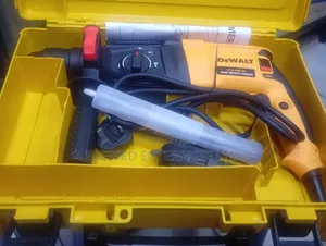 New DeWalt 800W Rotary Hammer
