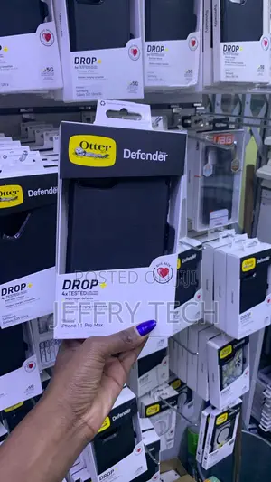 OtterBox Defender Series Rugged Case for Apple iPhone 11 Pro Max - Black
