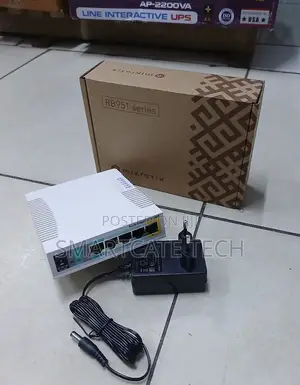 MikroTik RB951Ui Router ya Wi-Fi yenye Nguvu