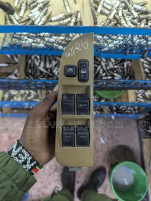 Toyota 110/Premio 'Nyoka' Door Main Switch (Iliotumika)