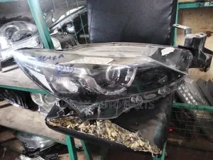 Mazda Atenza 2015 Xenon Headlight