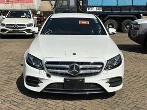 Mercedes-Benz E200 2019 Nyeupe