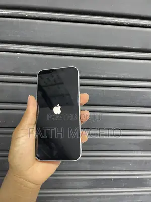 Apple iPhone 13 256GB Nyeupe