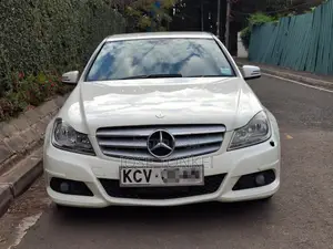 Mercedes-Benz C200 2012 Nyeupe