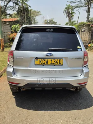 Subaru Forester 2012 Nyeupe