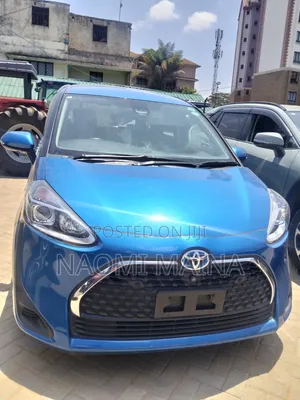 Toyota Sienta Hybrid 2019 Bluu