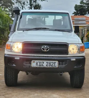 Toyota Land Cruiser 79 Series Pickup 2012