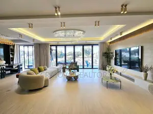 5 Bedroom Apartment for Sale in Spring Valley