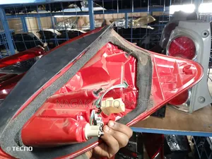 Taa ya Nyuma ya Toyota RAV4 2012 AC31