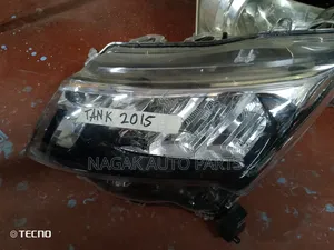 Toyota Tank 2015 Headlight (Non-Xenon)