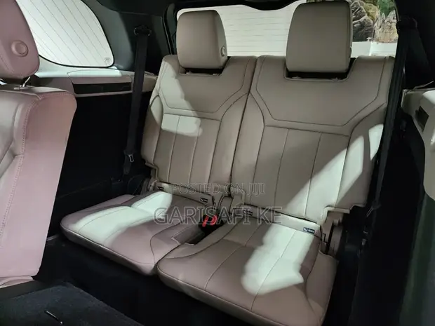 Land Rover Discovery 2018 Bluu - 1