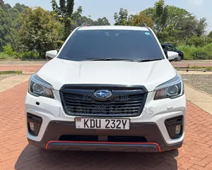 Subaru Forester 2019 Nyeupe