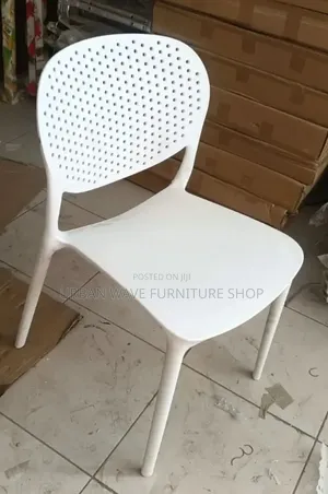Viti Vyeupe vya Plastiki (Vya 4)