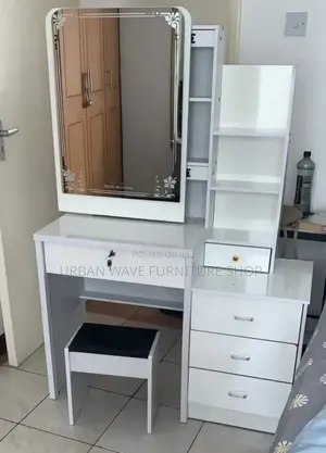 Dressing/Makeup Station - Brand New