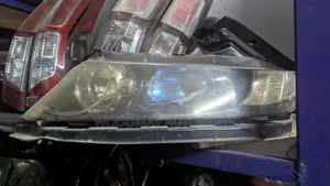 Honda Odyssey Xenon Headlight (Used)
