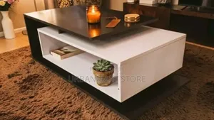 Victoria Coffee Table Nyeusi
