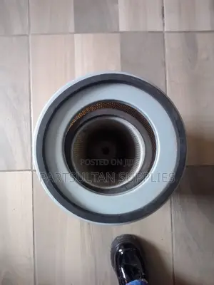 Mitsubishi Air Filter (ME033717)