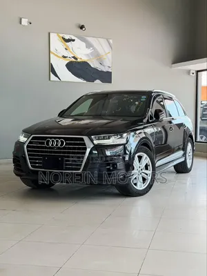 Audi Q7 2019 Nyeusi