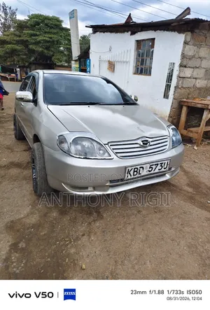 Toyota Corolla X 2004 Dhahabu