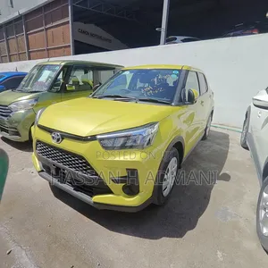 Toyota Raize 2020 - Yellow