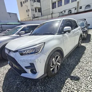 Toyota Raize 2020 - Nyeupe