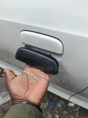 Suzuki Alto Handle ya Mlango Nje - Mpya Kabisa