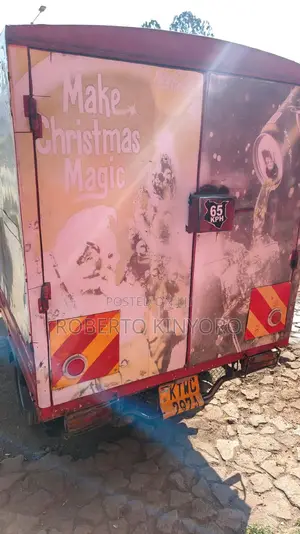 Piaggio Scooter 2019 - Nyeusi