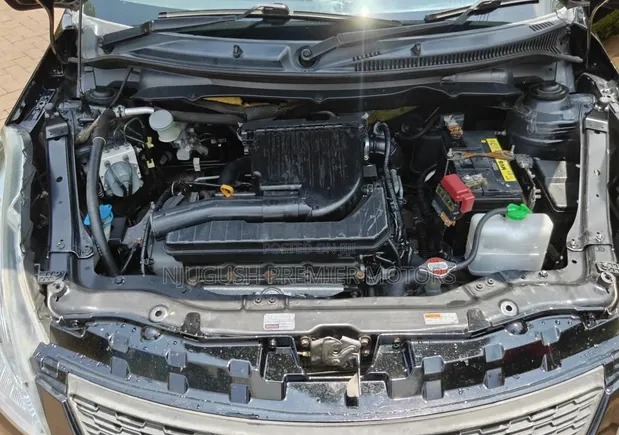 Suzuki Swift 2014 Nyeusi - 1